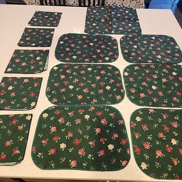 vintage green placemats set 6 Matching Napkins Christmas Red Holly - Picture 1 of 6